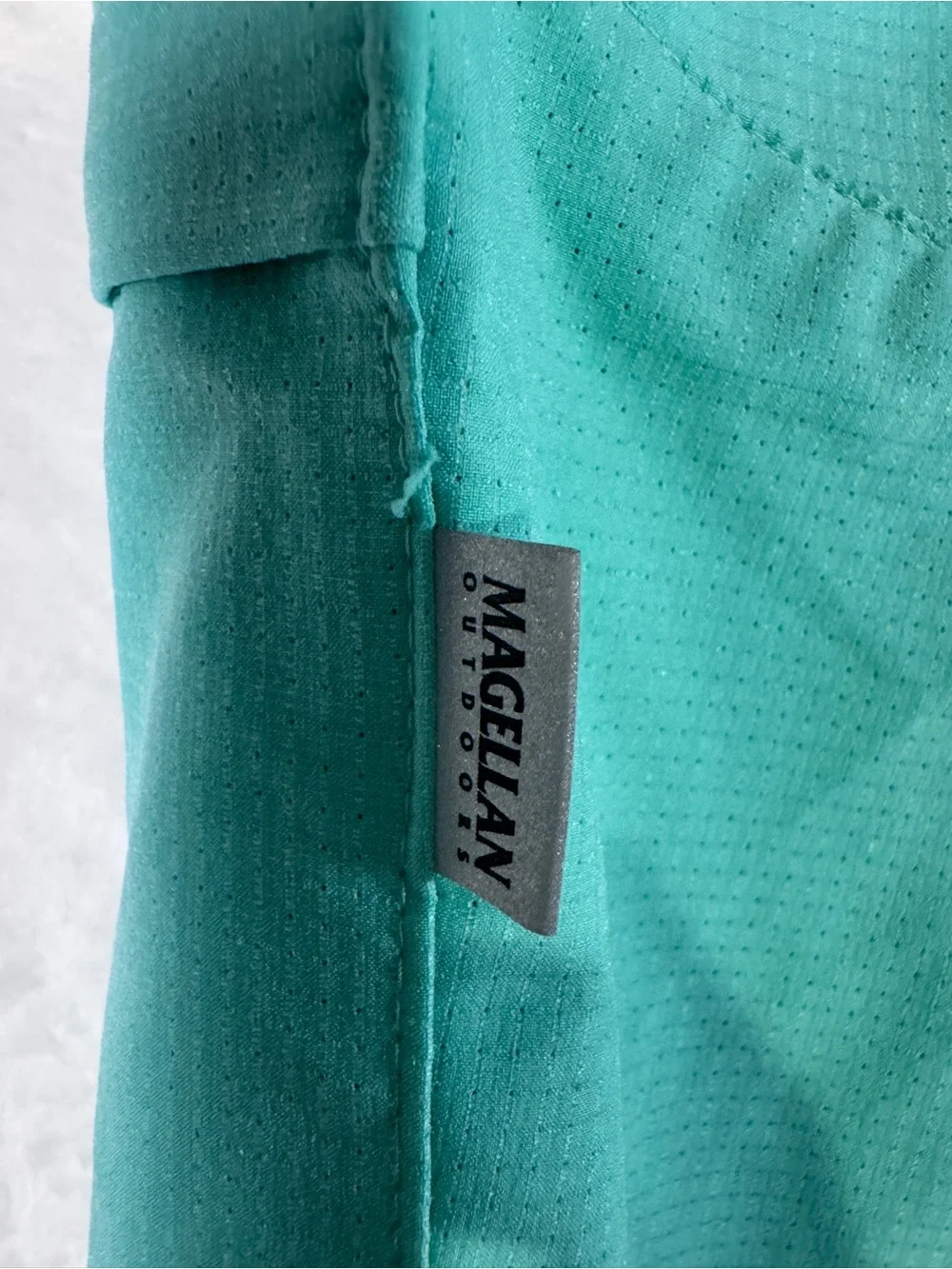 Magellan Outdoors Men’s Large Turquoise Fishing Shorts Water Repellent Cargo